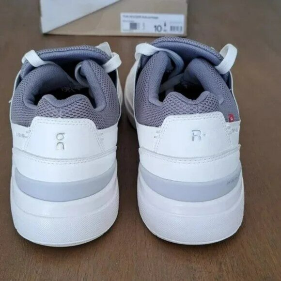 On THE ROGER Advantage - Color: White / Fossil - Size: Women 10 - Picture 5 of 9